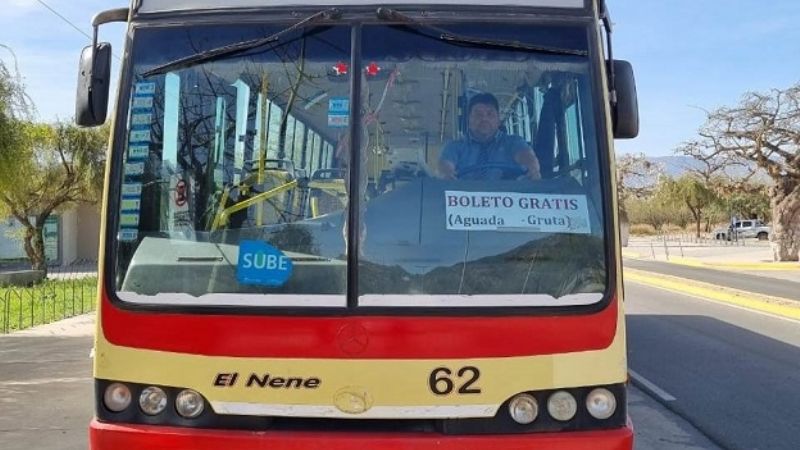 Hay servicio gratuito de traslado de peregrinos y devotos