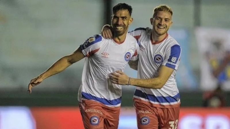 Arsenal logró un triunfo necesario ante Argentinos