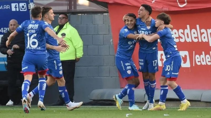 Newell's le ganó a Lanús y Unión a Estudiantes