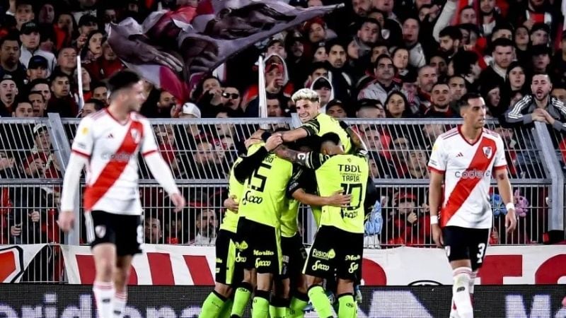 River perdía y terminó goleando 5-1 a Barracas