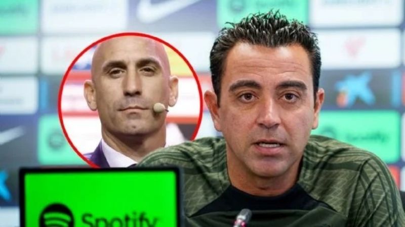 Xavi apoyó a las jugadoras españolas y liquidó a Rubiales