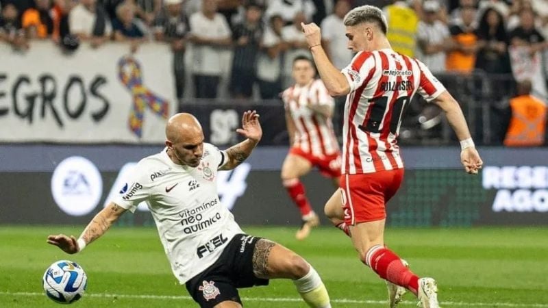 Estudiantes debe darlo vuelta ante Corinthians