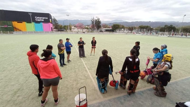 Se realizó una capacitación para arqueras y arqueros de hockey