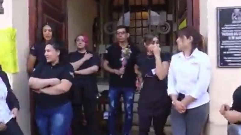 Empleados de Bar Caravatti visibilizaron su preocupación