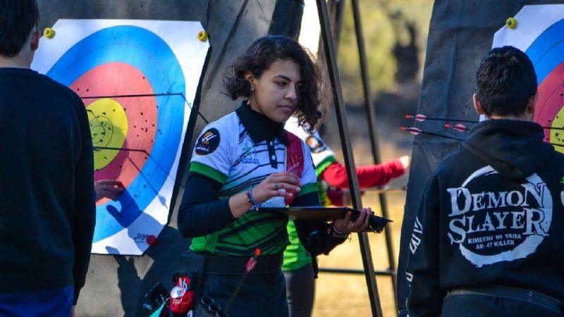 Robledo y Varas clasificaron en Tiro con Arco