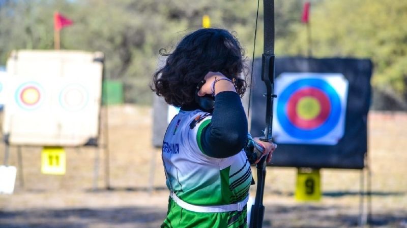 Robledo y Varas clasificaron en Tiro con Arco