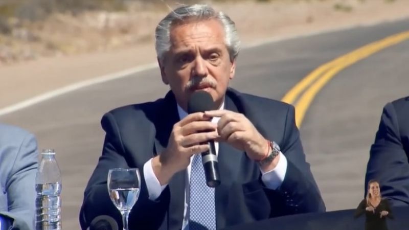 Fernández cuestionó a los gobernadores y empresarios que no pagan el bono