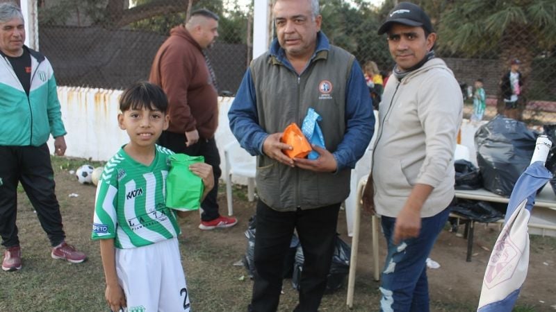 Las Chacras festejó sus “90” con los pibes