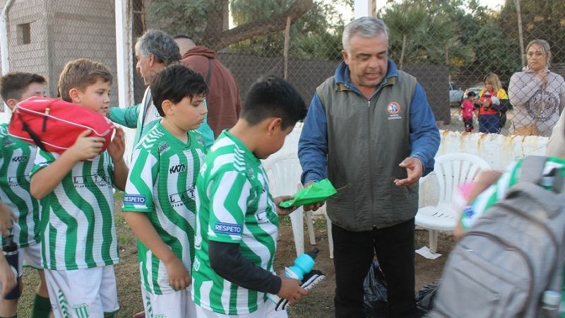 Las Chacras festejó sus “90” con los pibes