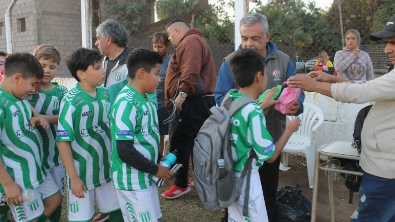 Las Chacras festejó sus “90” con los pibes