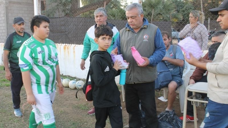 Las Chacras festejó sus “90” con los pibes