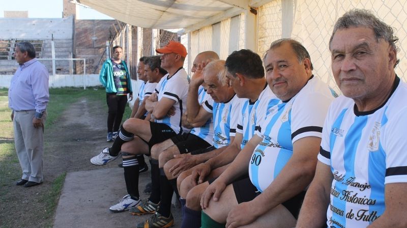 Tarde “gloriosa” cerró la fiesta por los “90” en Las Chacras