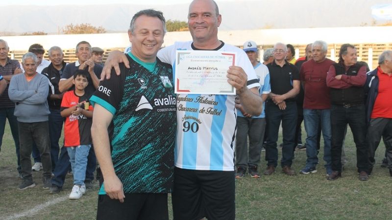 Tarde “gloriosa” cerró la fiesta por los “90” en Las Chacras