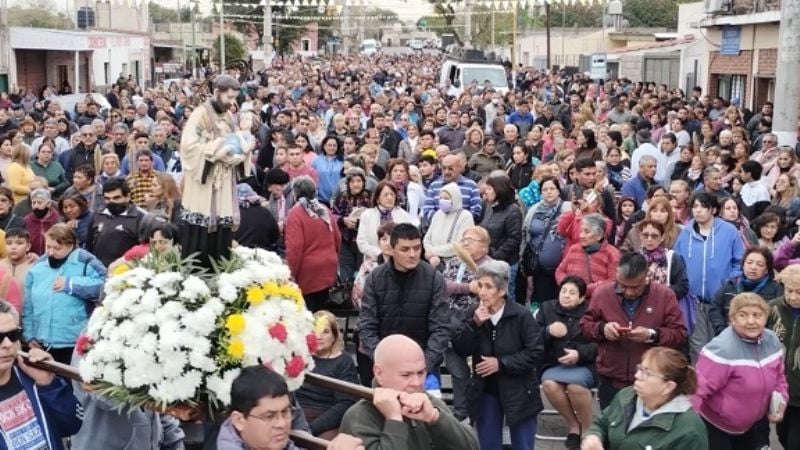 “Le pidamos a San Cayetano que nos  ayude a ponernos la patria al hombro”