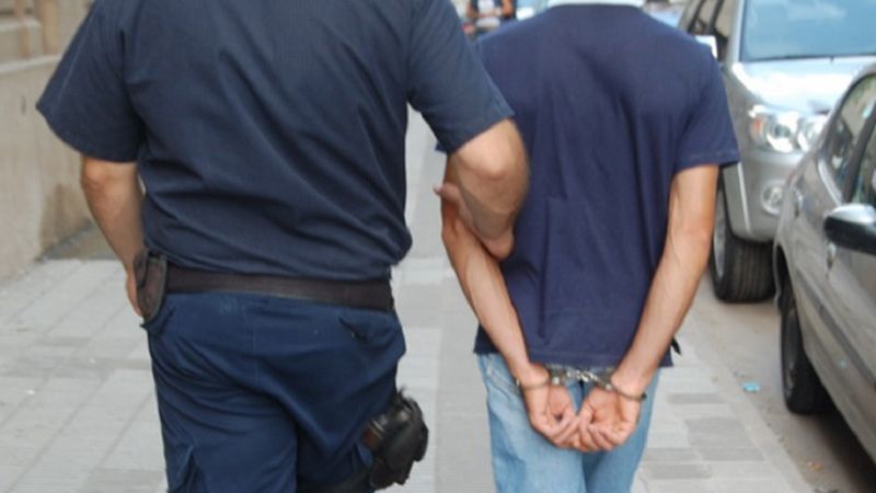 Aprehenden a un joven tras atacar una vivienda en el sur de la Capital