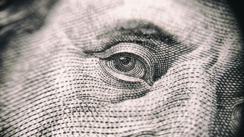 Economía en llamas: fuerte suba del dólar blue