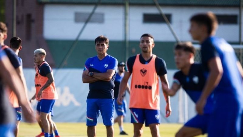 Vélez juega con Cerro (U), por la Serie Río de la Plata