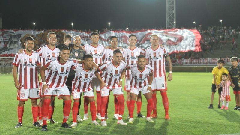 Goleada del “león”, papelón ”Santo” y bochorno policial