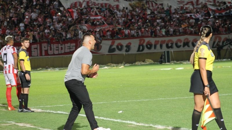 Goleada del “león”, papelón ”Santo” y bochorno policial