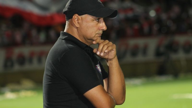 Goleada del “león”, papelón ”Santo” y bochorno policial