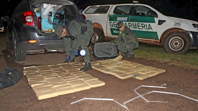 Una pareja quedó detenida: transportaban casi 100 kilos de marihuana