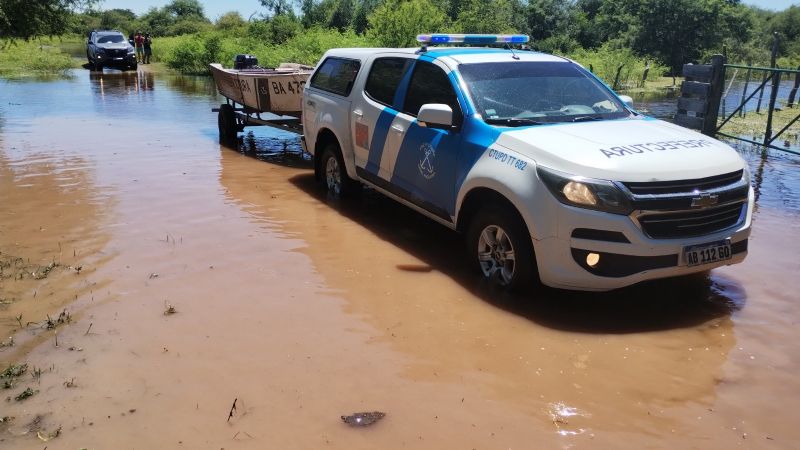 Asistencia a familias afectadas por las inundaciones en Corrientes