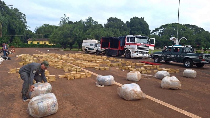Incautan más de 2.800 kilos de marihuana ocultos en el semirremolque de un camión