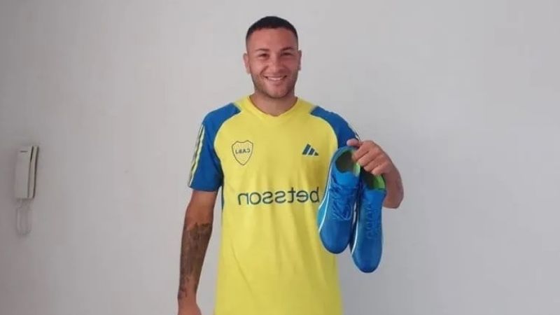 Gesto de los jugadores de Boca con sus pares de Estudiantes