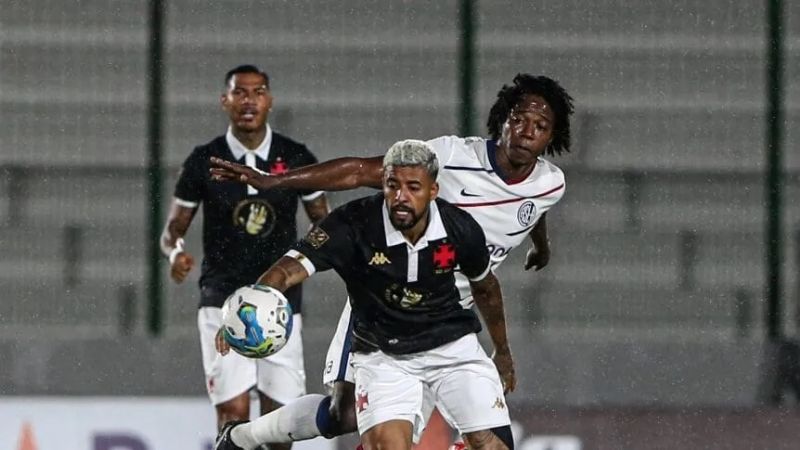 San Lorenzo mejoró, pero volvió a perder