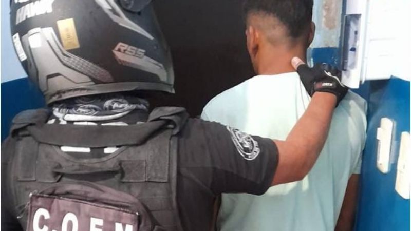 Sorprenden a un joven mientras intentaba robar una camioneta