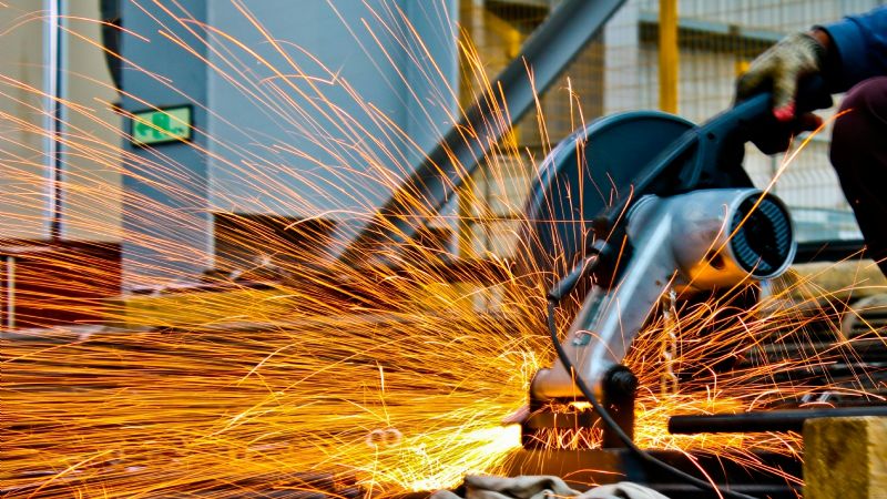 La industria pyme descendió 26,9% interanual en diciembre y cierra el 2023 con una caída de 2,6%