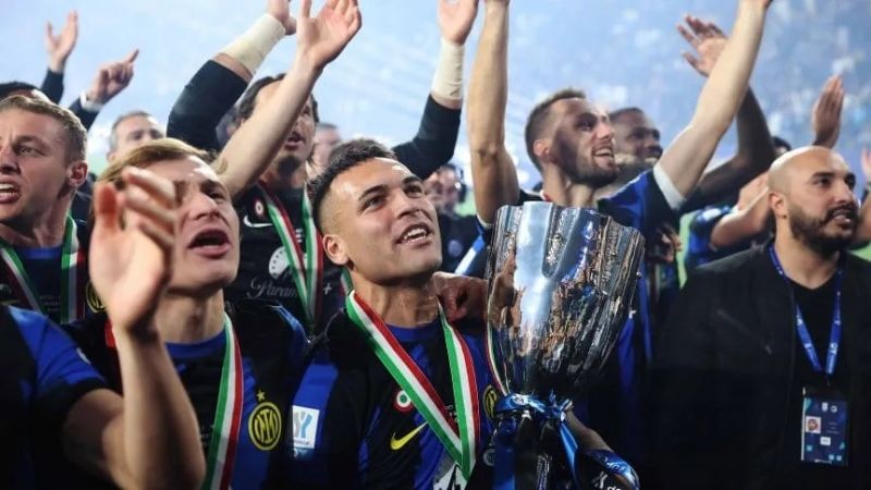 Lautaro Martínez festejó con los hinchas de Inter