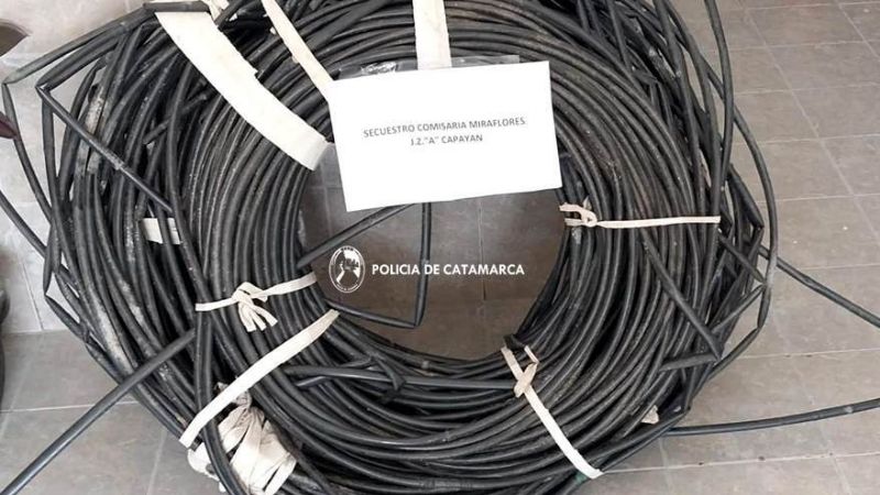 Recuperan unos 800 metros de manguera