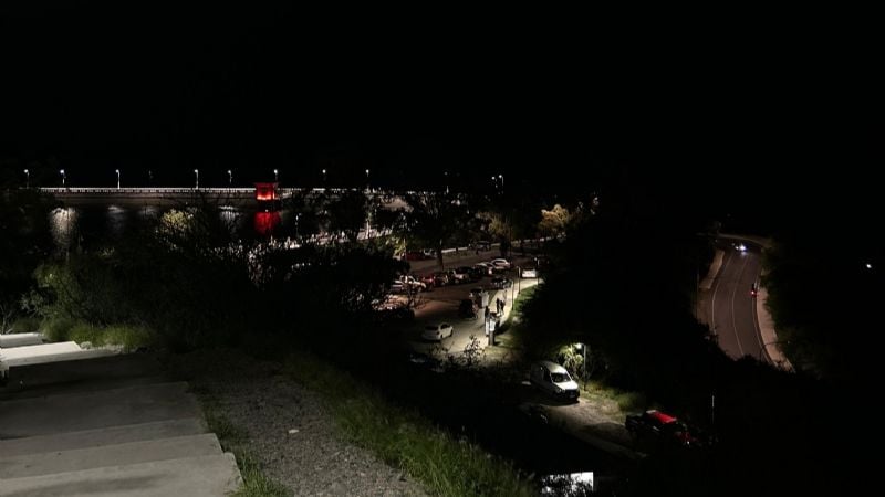 Saltos ornamentales y nado nocturno en El Jumeal