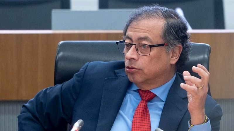 Milei trató de "comunista asesino" al presidente de Colombia