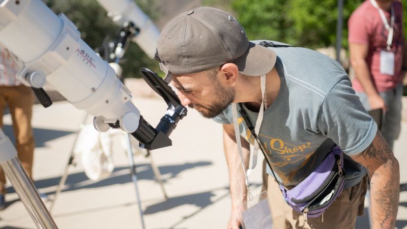 Mirando las estrellas: Turismo Astronómico en la ciudad