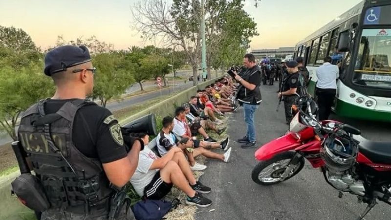 Batalla entre “barras” de River; vergüenza sin fin