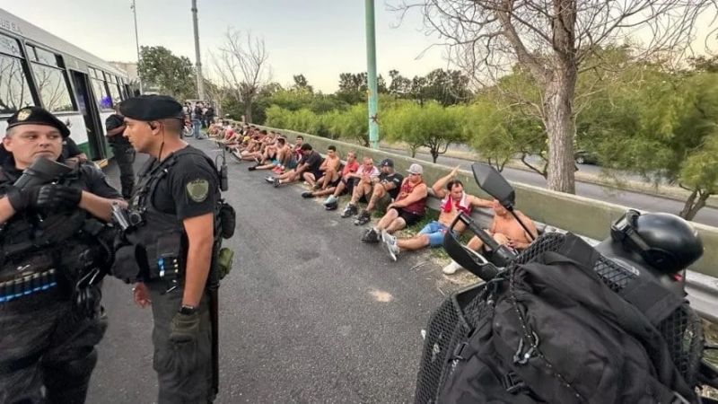 Batalla entre “barras” de River; vergüenza sin fin