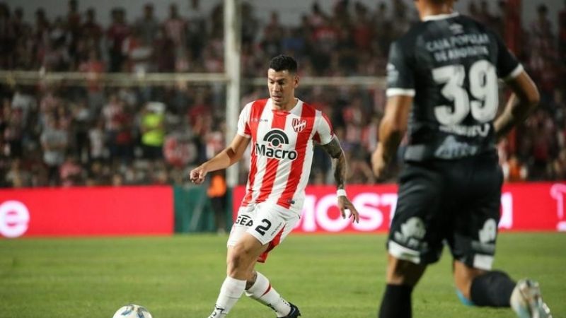 Instituto goleó 3-0 a Atlético Tucumán