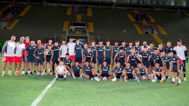 Juveniles de River ya entrenan en Catamarca