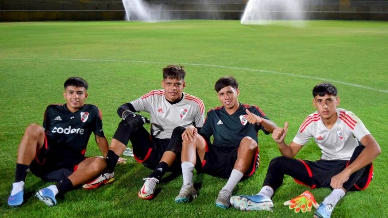 Juveniles de River ya entrenan en Catamarca