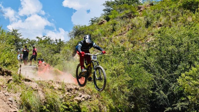 Con gran cantidad de inscriptos se llevó a cabo el "Bike Festival" en Las Juntas