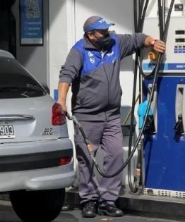 El Gobierno frenó otra vez la suba de impuestos a los combustibles