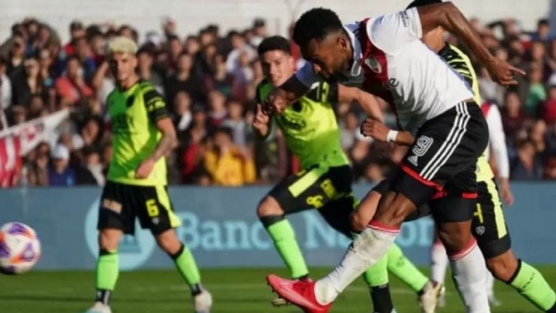 Se destaca la visita de River a Barracas Central