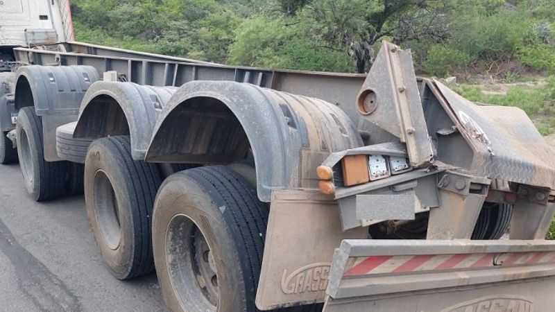 Volcó un camión en Ruta Nacional N°38