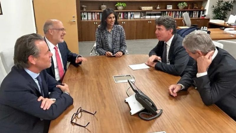 Finalizó el encuentro en la Casa Rosada con los enviados del FMI