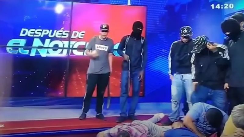 Terror en Ecuador: narcos tomaron un canal de tv y tienen rehenes