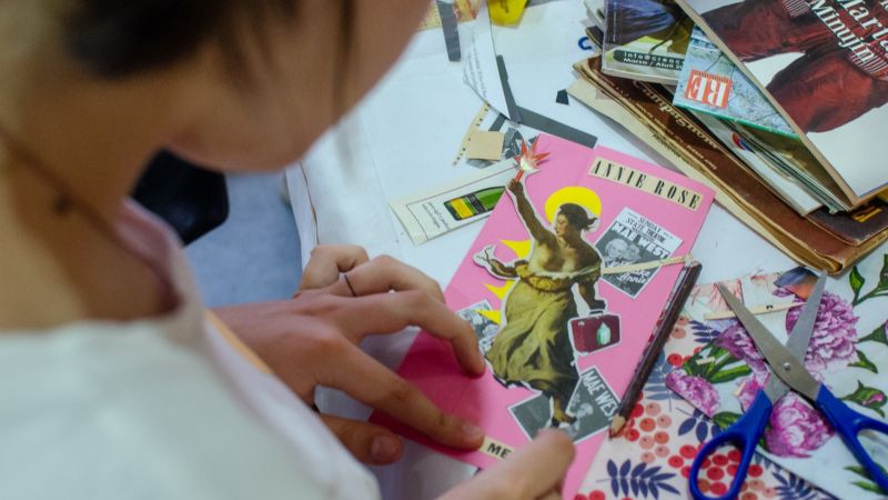 Talleres artísticos y literarios en la Feria del Libro 2024