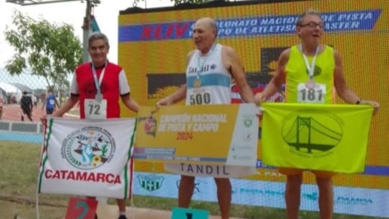 Podios para marchadores de Catamarca