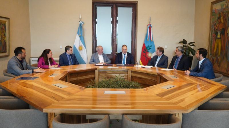 Catamarca firma un convenio con la Universidad Tecnológica Nacional para capacitar emprendedores